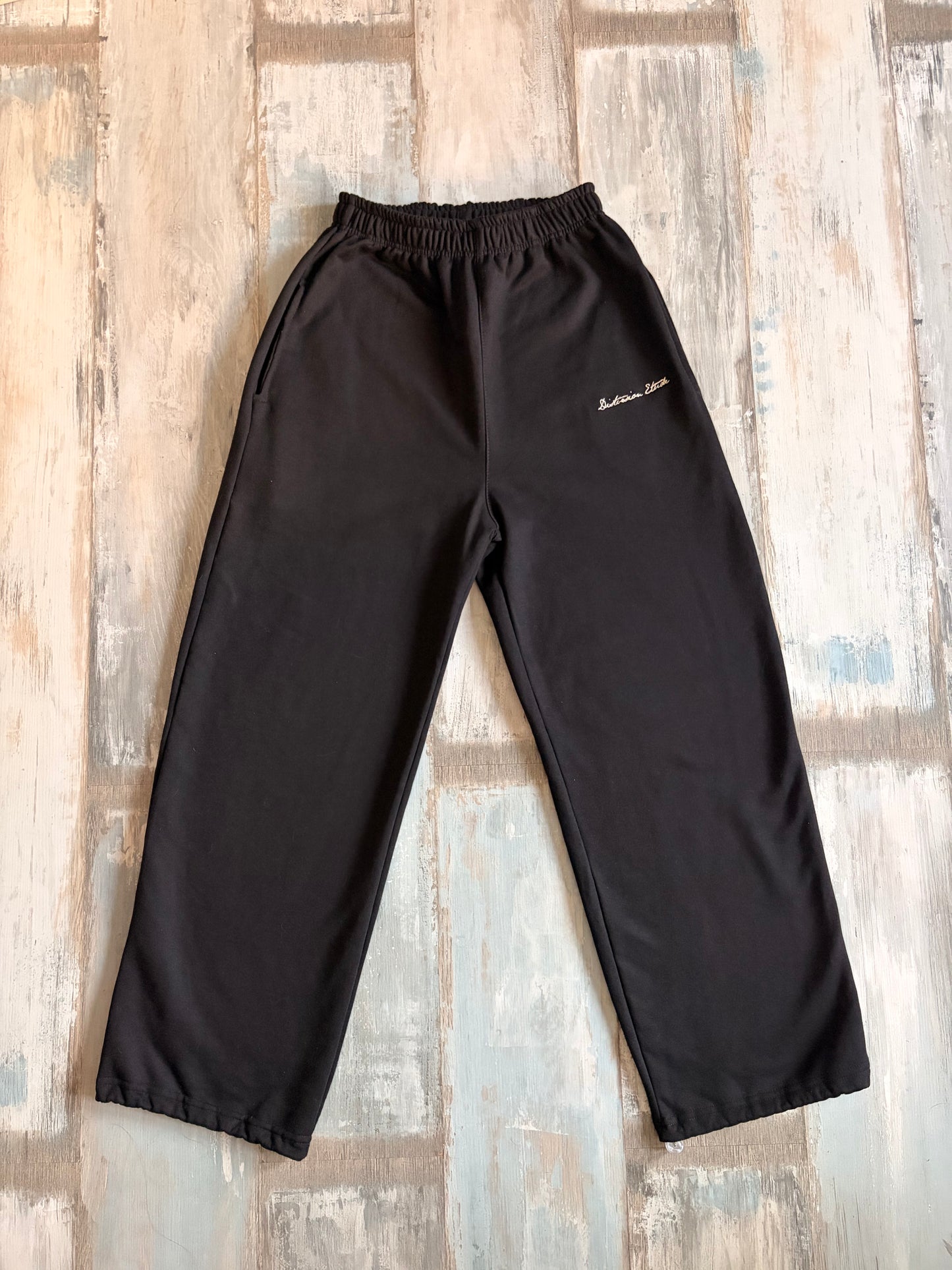Pantalón baggy “creative étude” negro