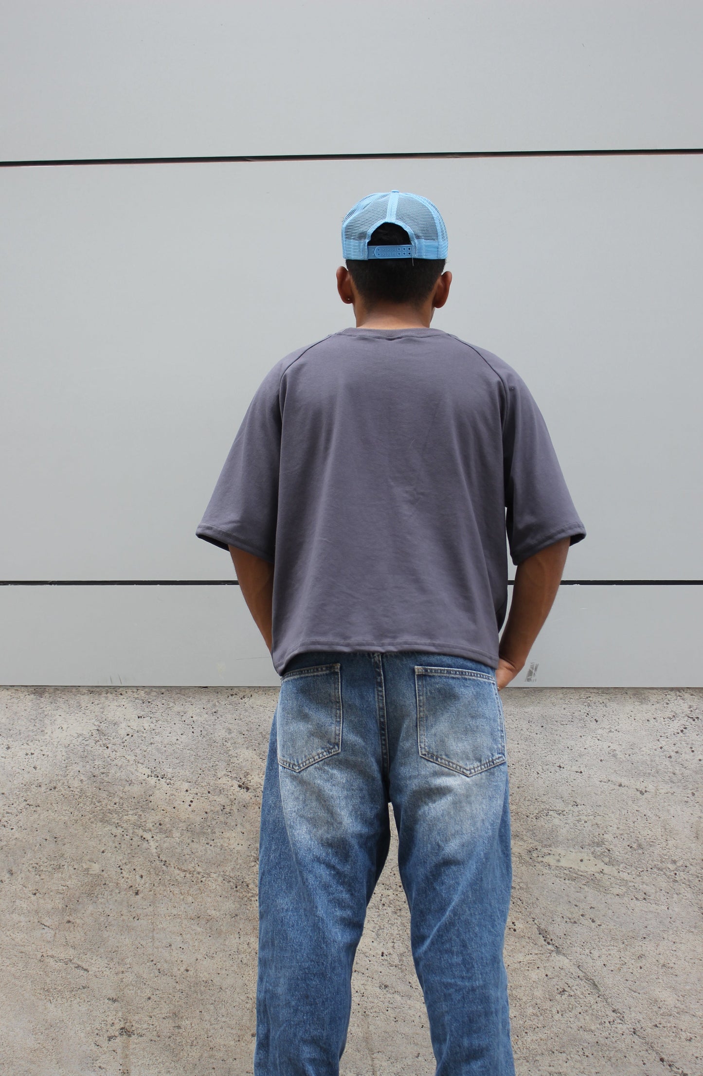 Polera Boxy Dreamers Ebano